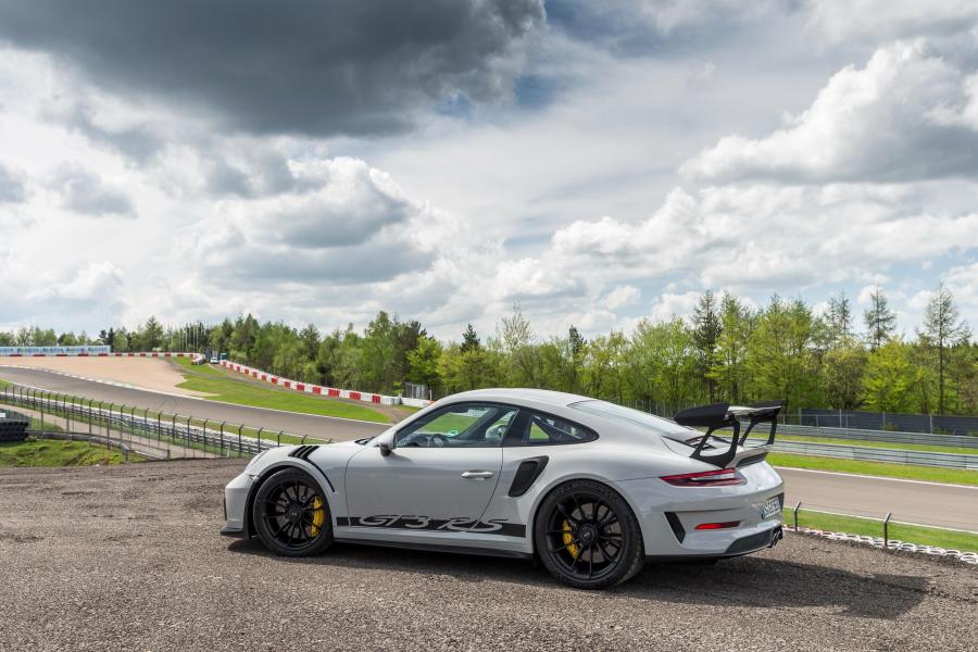  Porsche 911 GT3 RS (991) 2018 года  (WW) (фото 25 из 47)
